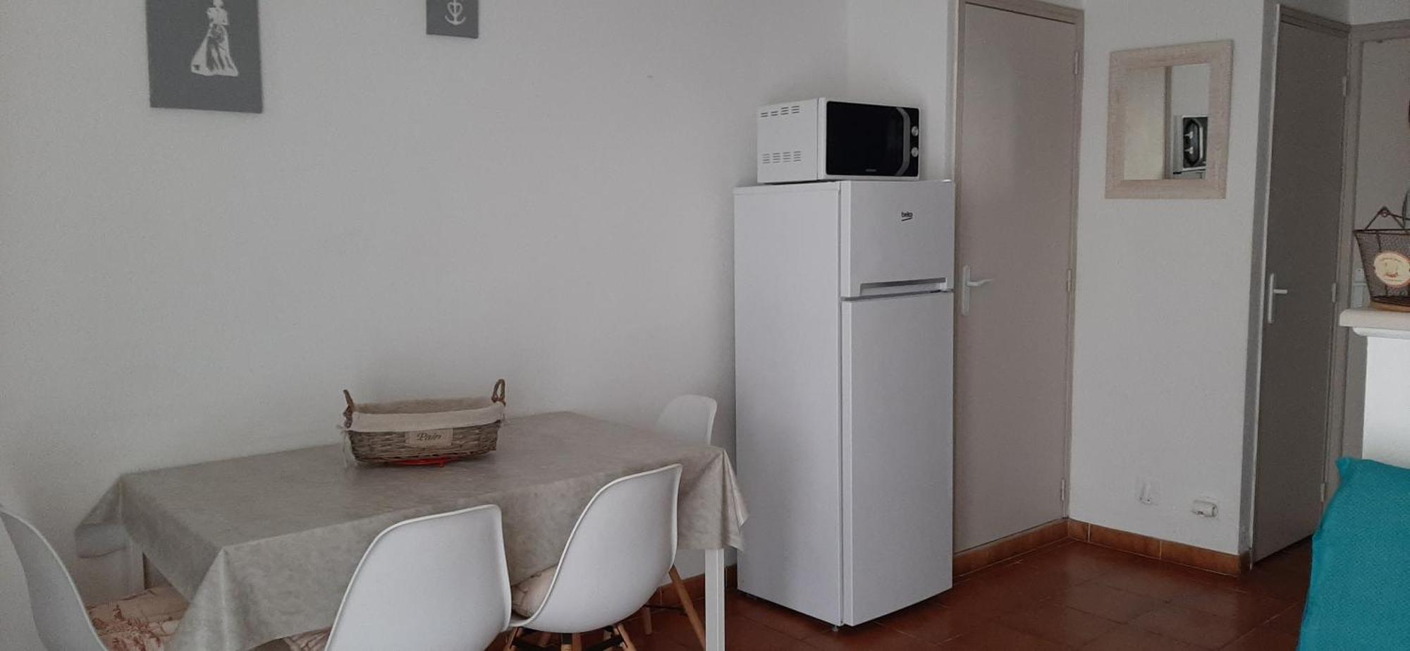Appartement Calme A Deux Pas De La Mer Сент-Мари-де-ла-Мер Экстерьер фото